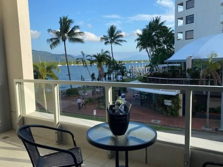 Lovely Waterfront Apartment At Harbour Lights Cairns Australia